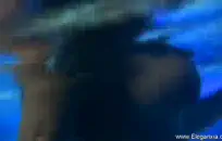 مثير سمراء فاتنة يعطي لها أول مزدوج الوجه