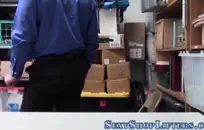 أنا أمارس الجنس مع أختي وأومس في جميع أنحاء وجهها.