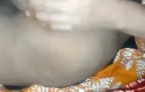 زوجة كبيرة الثدي امرأة مع دسار ضخمة.