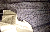 كومينغ في وجهي وفمي.