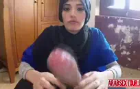 أفكر بك كومينغ بقوة على مؤخرتي السمين.