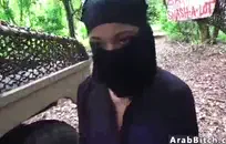 هواة امرأة سمراء مارس الجنس من قبل محبي الديك ضخمة.