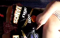 كبير titted شقراء وقحة الملاعين بوسها مع دسار الزجاج.