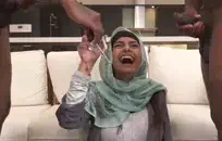 الشباب صغيرتي أحمر في سن المراهقة يظهر كبير الثدي ويحصل مارس الجنس.