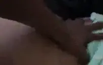 امرأة كبيرة الثدي الملاعين بوسها مع خيار.