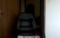 فتاة هواة مع كبير الثدي اللعب مع دسار.