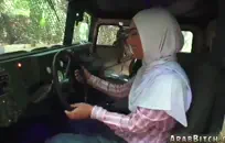 ديك كبيرة كومينغ على الديك الثابت.