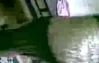 مثير في سن المراهقة مع كس كبير يلعب مع هزاز.