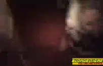 كبير الثدي اليابانية فتاة اللعب مع بوسها قبل النوم.