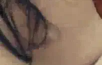 سميكة الحمار خشب الأبنوس يحصل كس دمرت من قبل الديك الأبيض ضخمة.