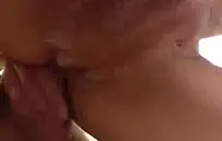 سميكة الأسود الغنائم في سن المراهقة ركوب الخيل رمح الأبيض.