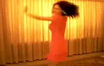 شقراء في سن المراهقة القذرة جاهزة ليمارس الجنس مع الديك ضخمة.