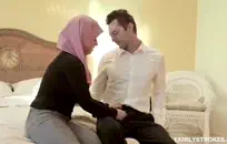 عاهرة سيئة من صالة الألعاب الرياضية حصلت على بوسها أكلت من قبل بي بي سي