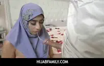 كبير الثدي امرأة وقحة يحصل على وجهها ، العضو التناسلي النسوي كس دمرت من قبل الديك الوحش الكبير.