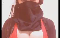 دغدغة ديكي إلى واحدة من المفضلة.