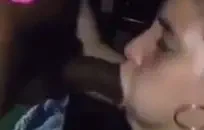 تيفاني برستون الحمار مثير في الحمام.