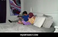 حاولت أن أمارس الجنس مع أعز أصدقائي عندما كان في العمل.