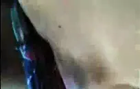 امتص قضيبي بينما كان صديقي يشاهد