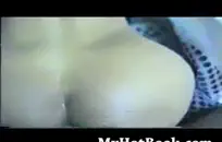 آلهة علياء مالا تحصل على امرأة سمراء من ربيب.