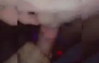 صديقة تجعلني أقذف وألعب مع بوسها.