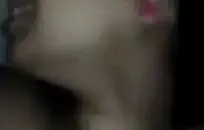 صديقة ابنة الساخنة يعطي صديقها اللسان السريع.