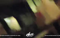 أريد أن ألعب وأمني في فمي.