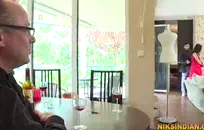 صغيرتي فاتنة كاتي يحصل شجب من قبل الديك الثابت الكبير.