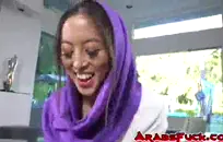 سميكة خشب الأبنوس فتاة يحصل نائب الرئيس على مؤخرتها.