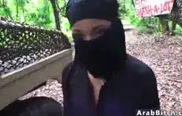 كبير الحلمه أحمر فاتنة كيندال كين ركوب الديك ويحصل الفم الكامل من نائب الرئيس.