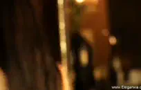 مقيدون ومعصوبون الأعين ، ومكمموم ومختنق ، ومقيّدون ومربوطون بحبال.