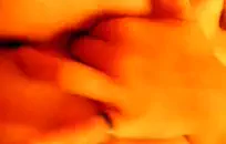 سخيف صديقتي في بيتي.